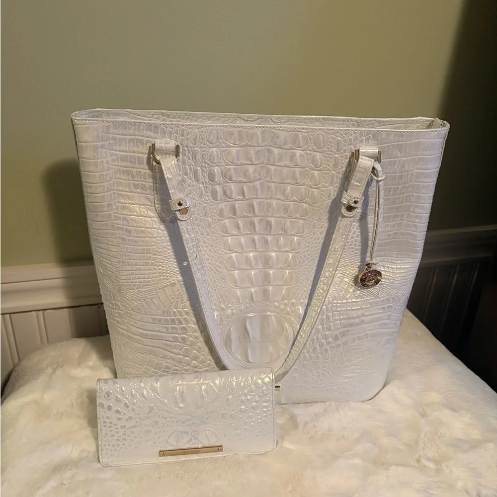 Brahmin Shell White Ezra and wallet(has imperfection on wallet see picture) - Picture 1 of 6